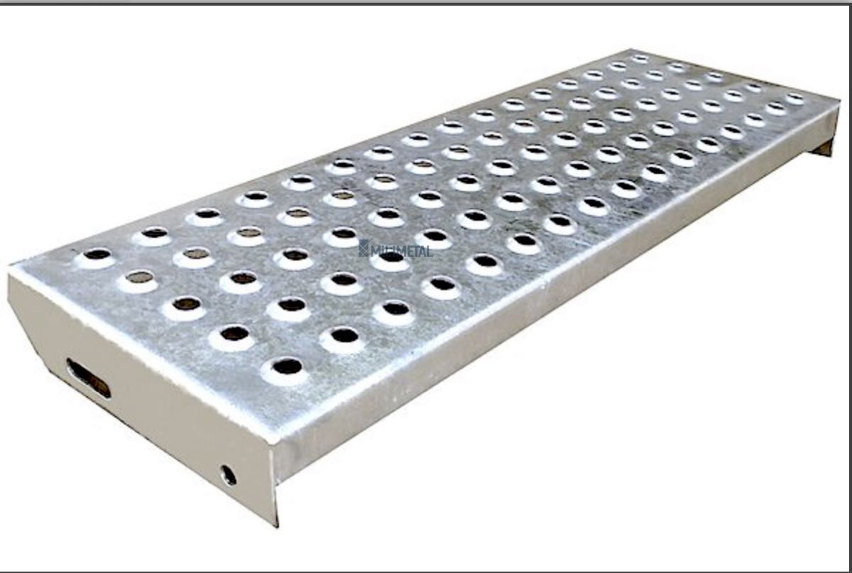 002- Round Hole Stair Tread