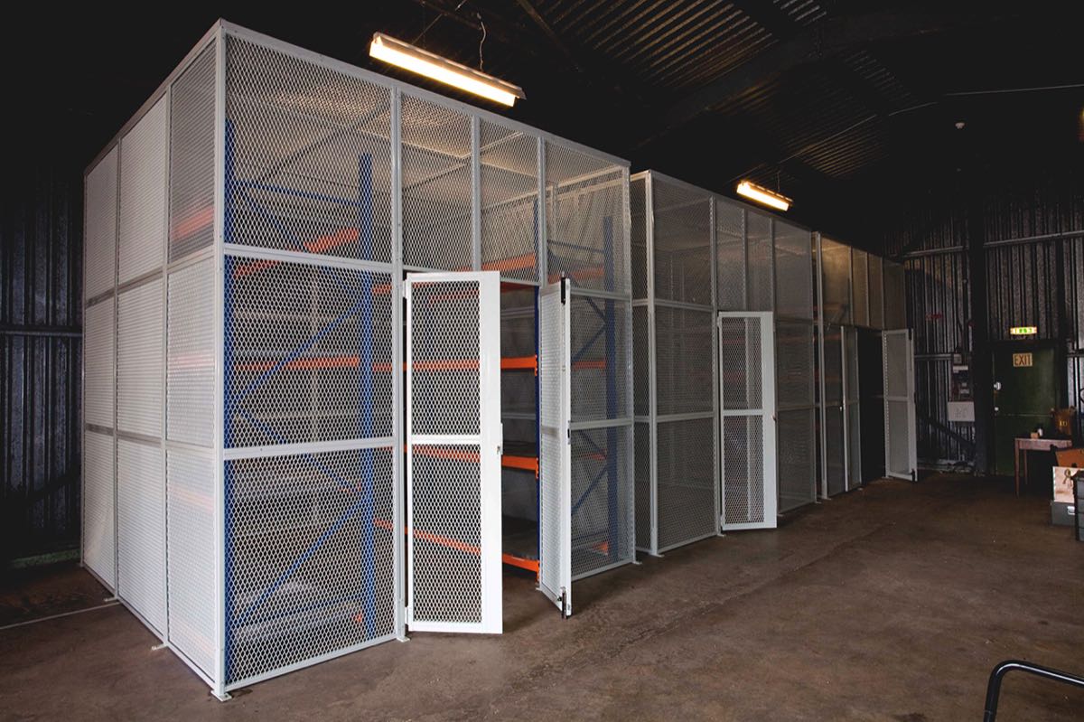 Expanded Metal as Separator Wall